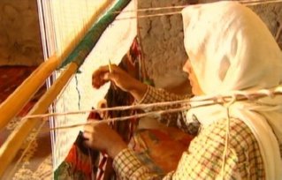 TRABAJADOR ARTESANIA TEXTIL